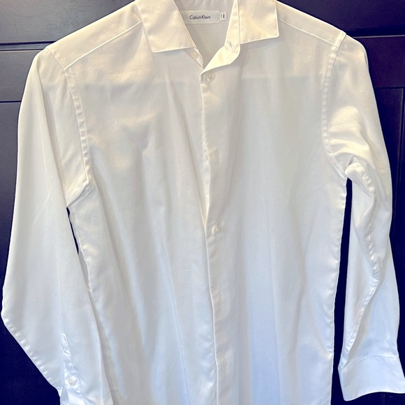 Kids Calvin Klein white long sleeve dress shirt. Size 12. Excellent condition - Picture 7 of 10